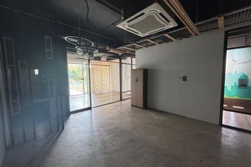 Suria Inanam Commercial Shoplot | Corner Lot for 1st & 2nd Floor | Jalan Tuaran By Pass