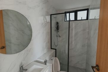 Forest Hills Residences Condo | High Floor | New Bare Unit | 986sqft | Bundusan,Sabah