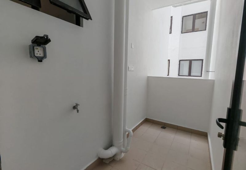 Forest Hills Residences Condo | High Floor | New Bare Unit | 986sqft | Bundusan,Sabah