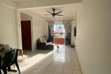 Putri Bahang Apartment