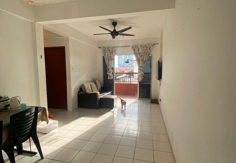 Putri Bahang Apartment