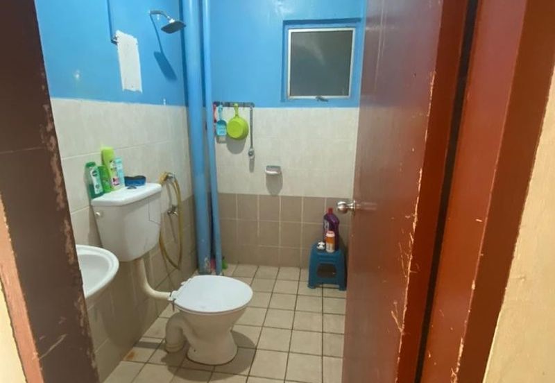 Putri Bahang Apartment