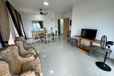 THE RIVERSIDE RESIDENCE