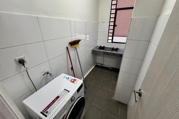 THE RIVERSIDE RESIDENCE