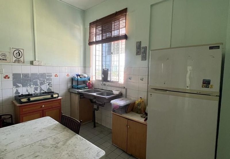 Regency Park Apartment