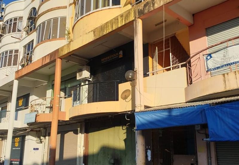 3-Storey Intermediate Shoplot | Donggongon, Penampang 