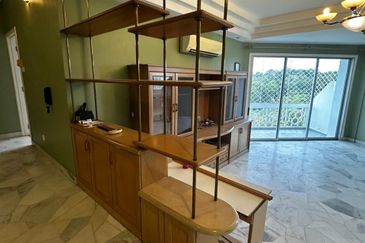 COLONNADE CONDOMINIUM