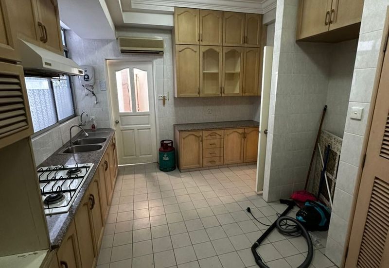 COLONNADE CONDOMINIUM