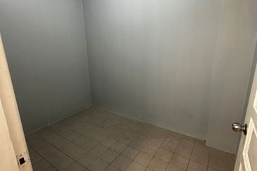 COLONNADE CONDOMINIUM