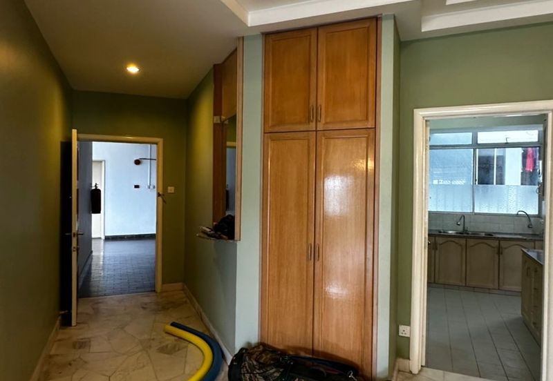 COLONNADE CONDOMINIUM