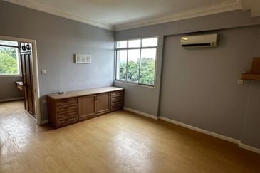 COLONNADE CONDOMINIUM