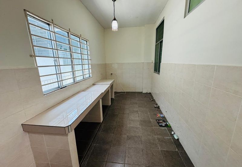 TAMAN UJANA SERI ANGGERIK