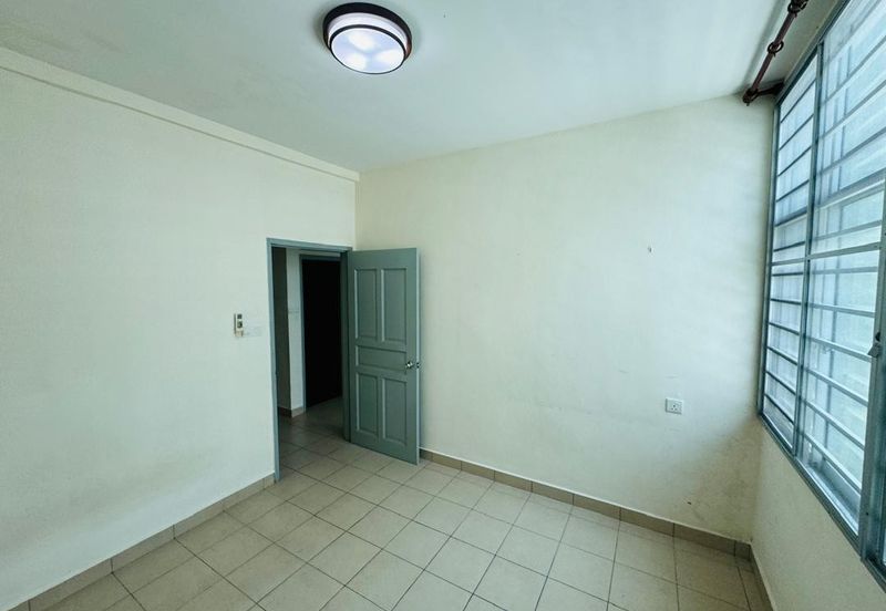 TAMAN UJANA SERI ANGGERIK