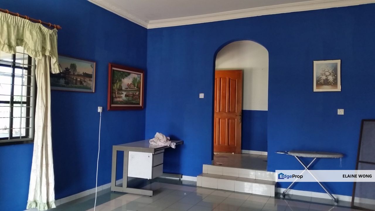 Putatan Single-Storey Bungalow | Bumi-Lot | 🛏️ 5R+ 4 BR | 🚗 Spacious Car Porch /Side Yard | Flood-Free Area | For Sale, Sabah, Pulatan