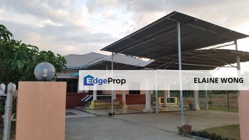 Putatan Single-Storey Bungalow | Bumi-Lot | 🛏️ 5R+ 4 BR | 🚗 Spacious Car Porch /Side Yard | Flood-Free Area | For Sale, Sabah, Pulatan