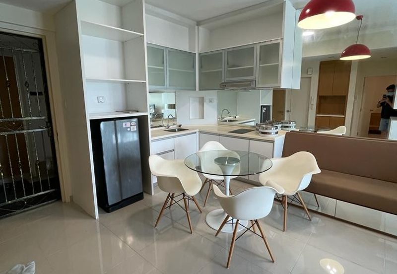 THE PEAK CONDOMINIUM