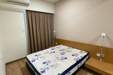 THE PEAK CONDOMINIUM