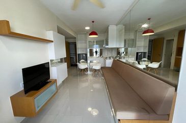 THE PEAK CONDOMINIUM