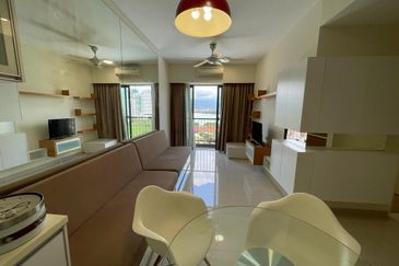 THE PEAK CONDOMINIUM