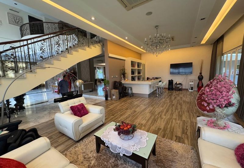 3-Storey Buildings with Lift | Kampung Likas Mansion | Luxurious & Spacious Design | Sale