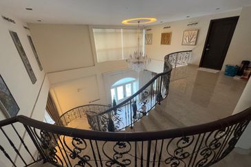 3-Storey Buildings with Lift | Kampung Likas Mansion | Luxurious & Spacious Design | Sale