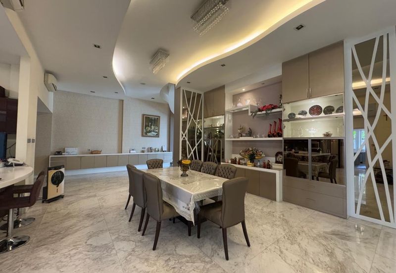 3-Storey Buildings with Lift | Kampung Likas Mansion | Luxurious & Spacious Design | Sale