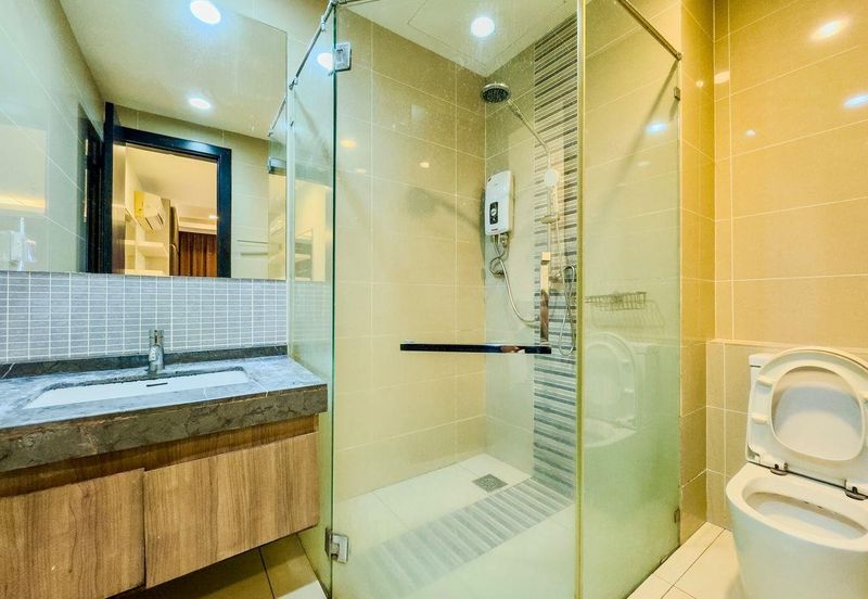 PELAGOS DESIGNER SUITES @ WATERFRONT