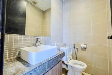 PELAGOS DESIGNER SUITES @ WATERFRONT