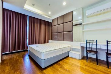 PELAGOS DESIGNER SUITES @ WATERFRONT