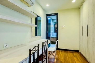 PELAGOS DESIGNER SUITES @ WATERFRONT