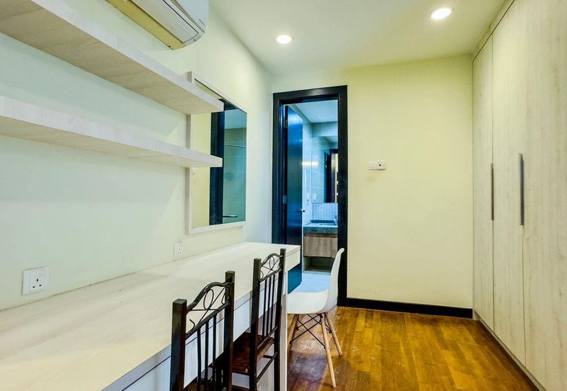 PELAGOS DESIGNER SUITES @ WATERFRONT