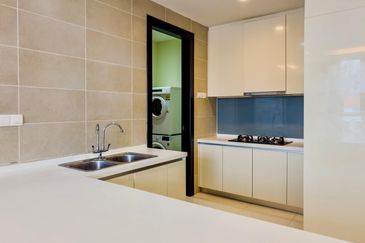 PELAGOS DESIGNER SUITES @ WATERFRONT