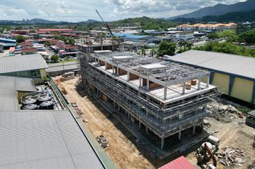 B5 Kolombong 4-Storey Intermediate Shop Lot | New Project | Prime Location | For Sale