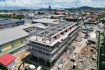 B5 Kolombong 4-Storey Intermediate Shop Lot | New Project | Prime Location | For Sale