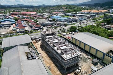 B5 Kolombong 4-Storey Intermediate Shop Lot | New Project | Prime Location | For Sale