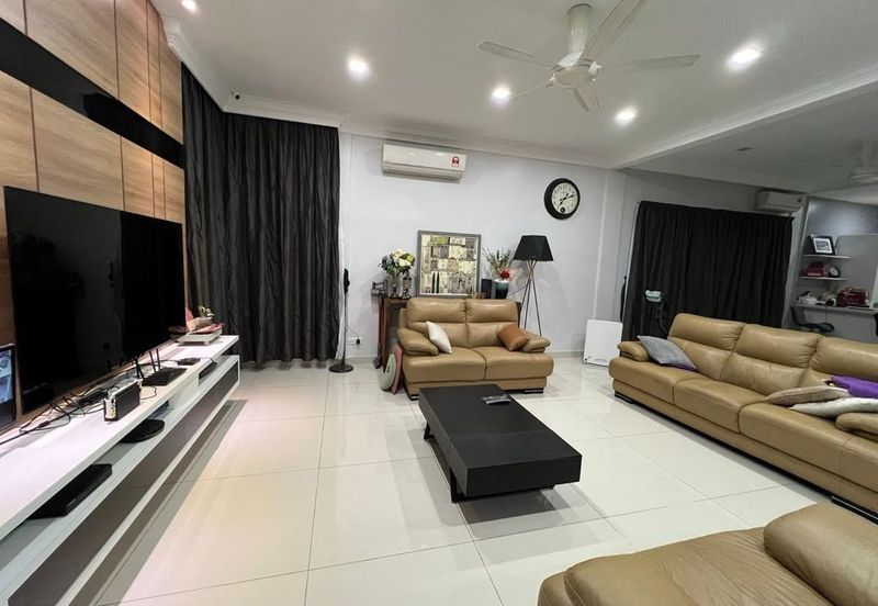 Taman Kobusak Indah | 3-Storey Semi Detached House | Partially Furnished | Non-Bumi | For Sale 