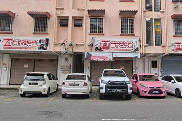 Taman Suria Penampang | Ground Floor 3 Lots | For Rent
