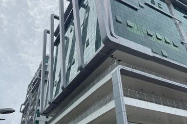 Sutera Avenue | Facing Mainroad | Block A | Corner Lot | Level 5 | Strategic location | Kota Kinabalu