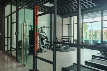 SkyMillion Residence | OC Obtained | Brand New Bare Unit | Middle Level | 930 sq.ft | For Sale 