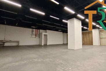 1Borneo HyperMall (One Borneo)