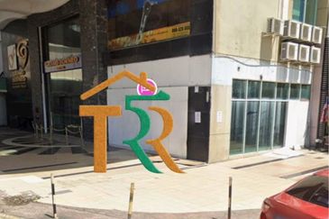 1Borneo HyperMall (One Borneo)