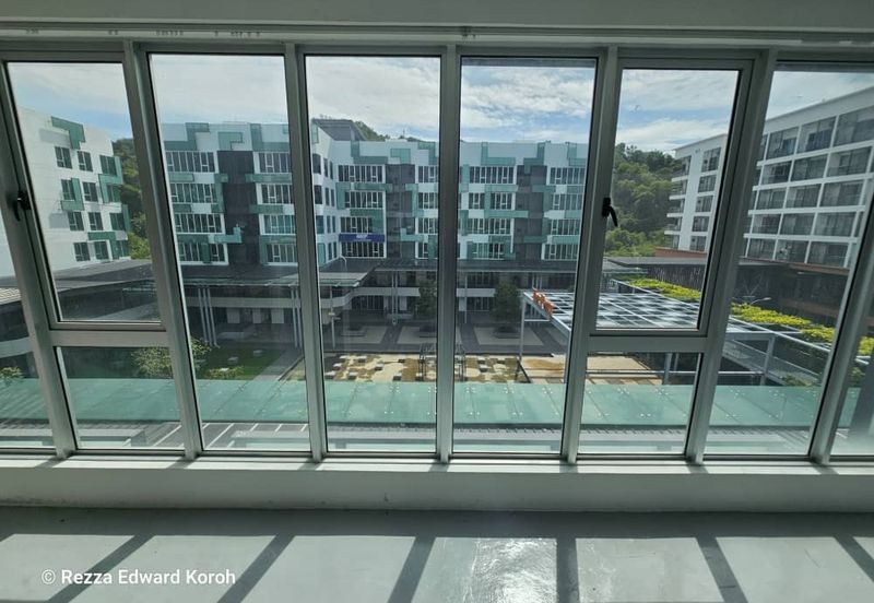 Aeropod Commercial Square