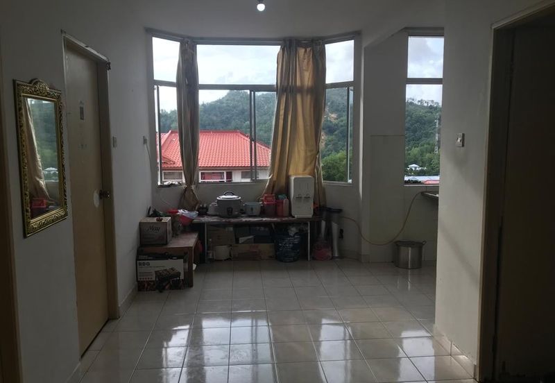 COUNTRY HEIGHT APARTMENTS - PH 1