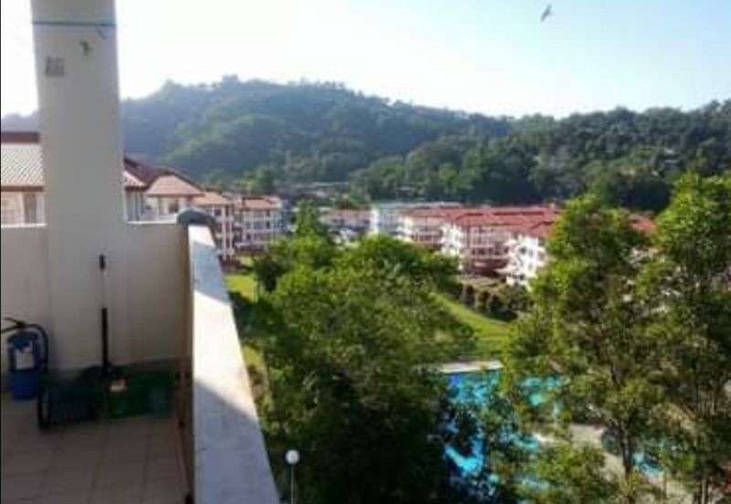 COUNTRY HEIGHT APARTMENTS - PH 1