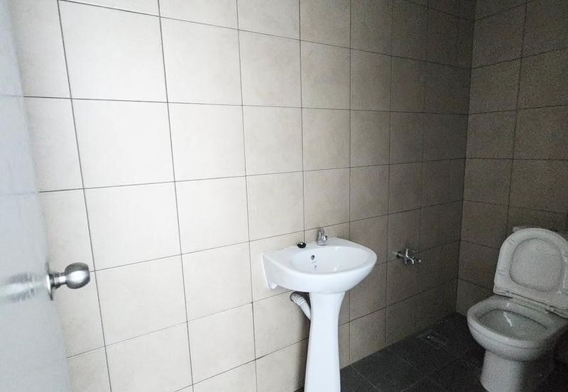 Aeropod Commercial Square