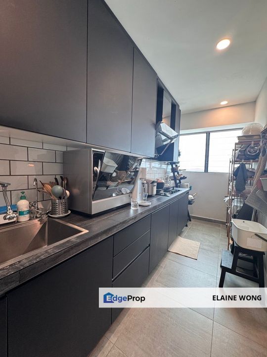  Bay 21 Condominium @ Tanjung Lipat | Sunset View | 1.854 sqft | Good Deal For Sale, Sabah, Kota Kinabalu