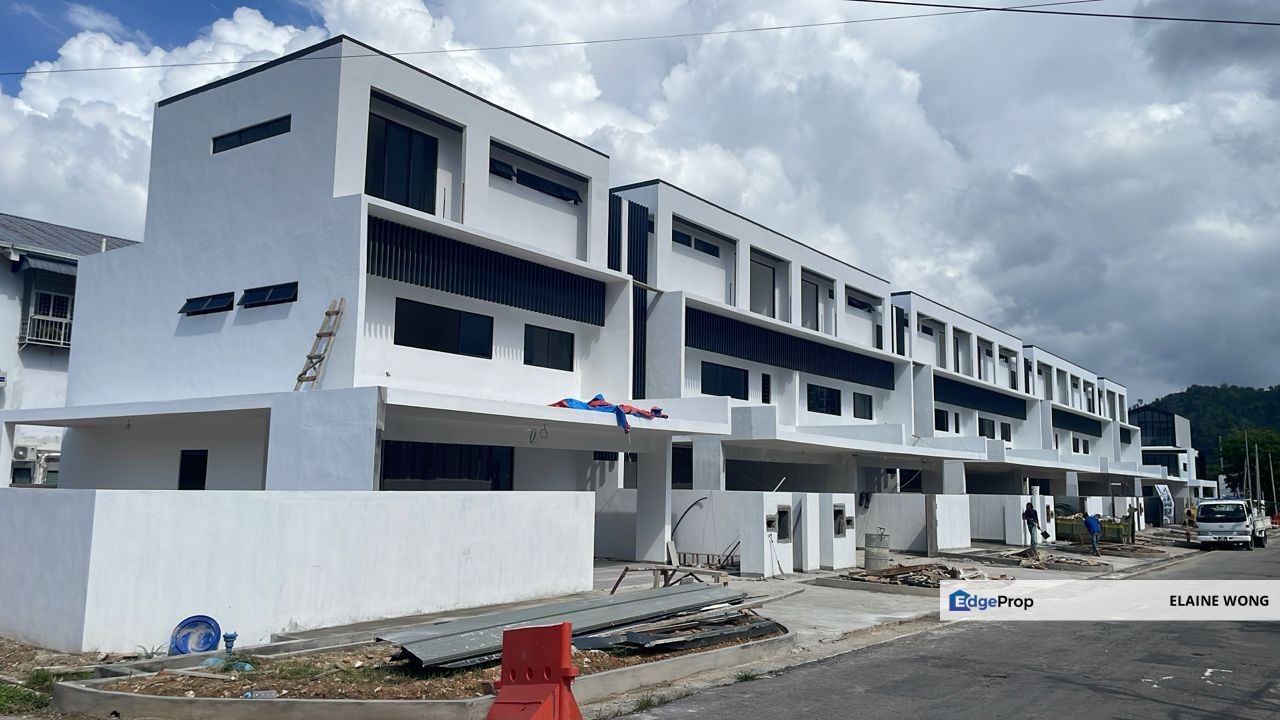 Taman Soon Kiong | 2 1/2 Storey Terrace Intermediate Houses | 999-Year Lease | Exclusively 8 units |  Luyang | For Sale, Sabah, Kota Kinabalu
