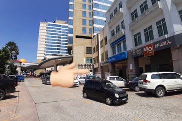 1Borneo HyperMall (One Borneo)