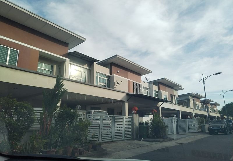 TAMAN BUKIT HIJAU (GREEN HILL PARK)