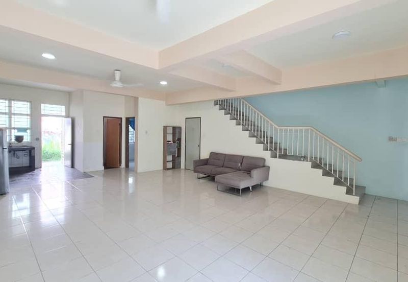 ALAM PUTERI (PRINCESS HEIGHT)